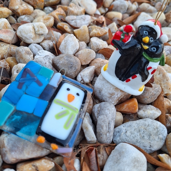 Penguin Christmas Ornaments Miniature Bell Hand and Blown Glass Set of 2 Vintage - Picture 15 of 15